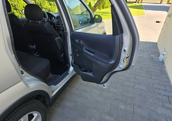Suzuki Ignis cena 13500 przebieg: 109000, rok produkcji 2005 z Puławy małe 172